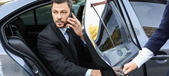 Hiring a Chauffeur Service vs Taxi Cabs, Uber, Lyft & Others 5 The Best 24 Hour Airport Limo Companies in Saint Louis